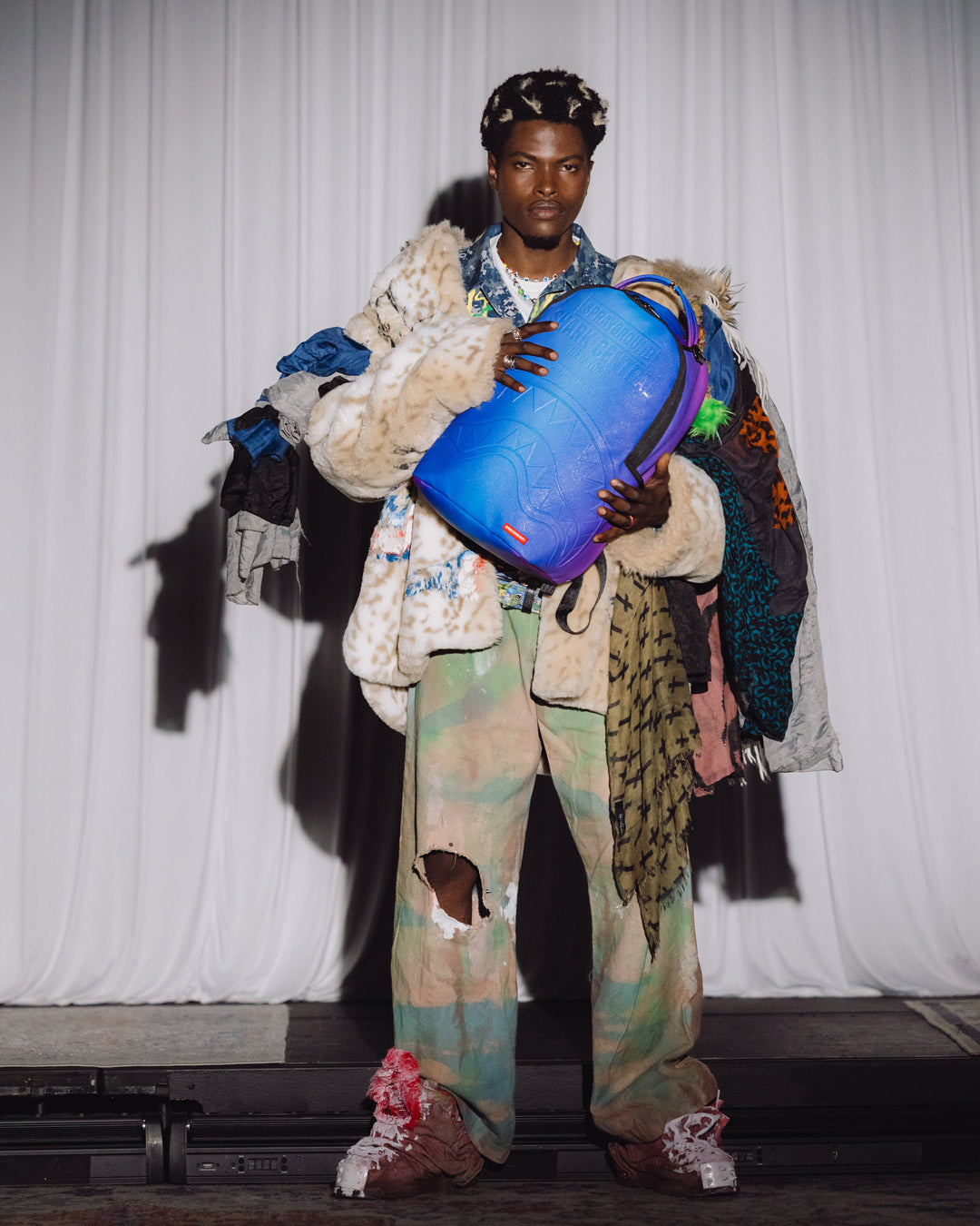SHARK CENTRAL ALL STAR (BLUE IRIDESCENT) BACKPACK - Image 2