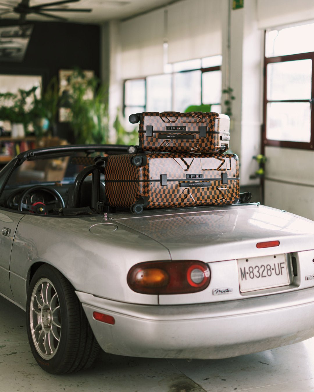KATANA CHECK BOSS FULL-SIZE LUGGAGE - Image 6