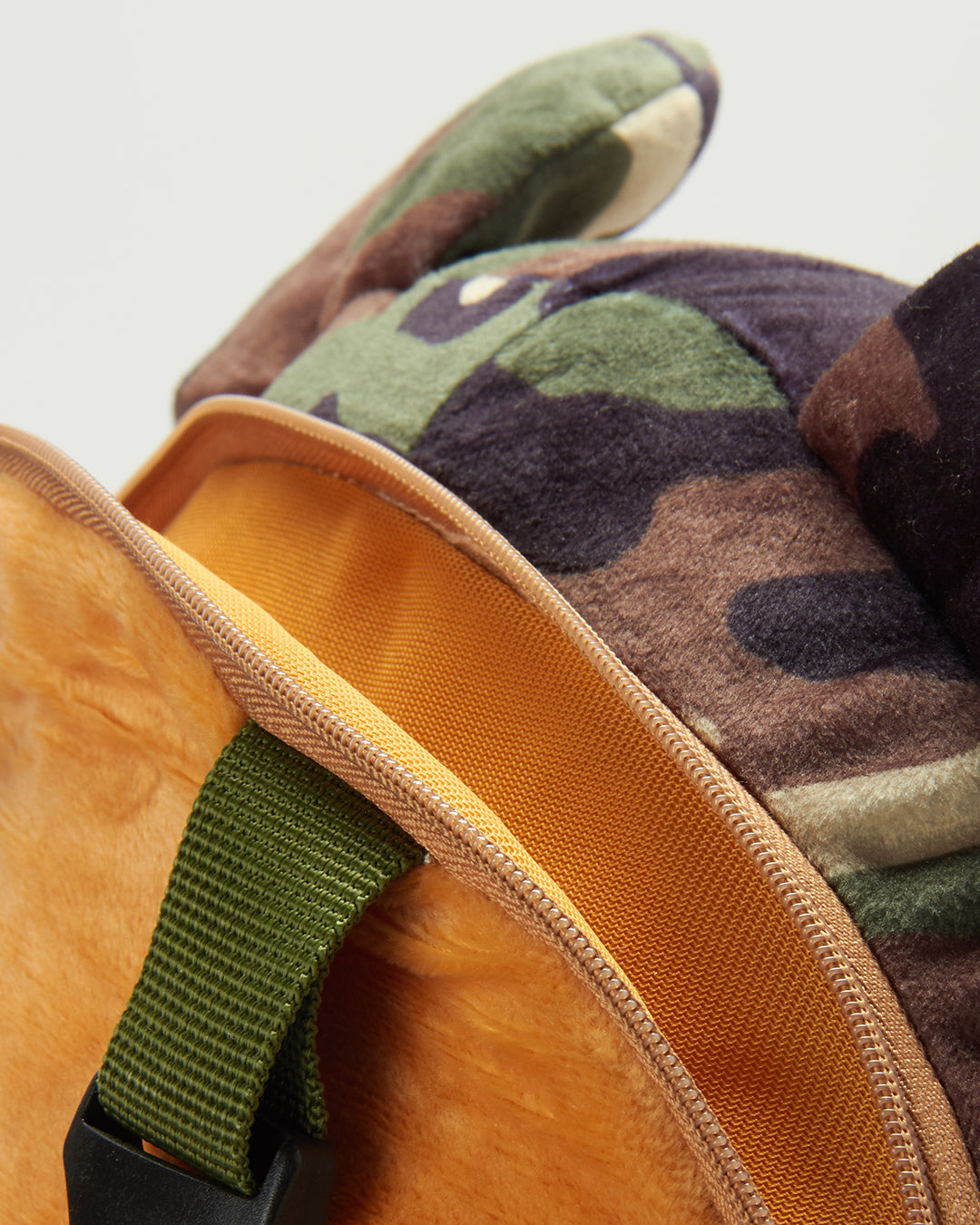 MONEYBEAR TEDDY BEAR BACKPACK - Image 8
