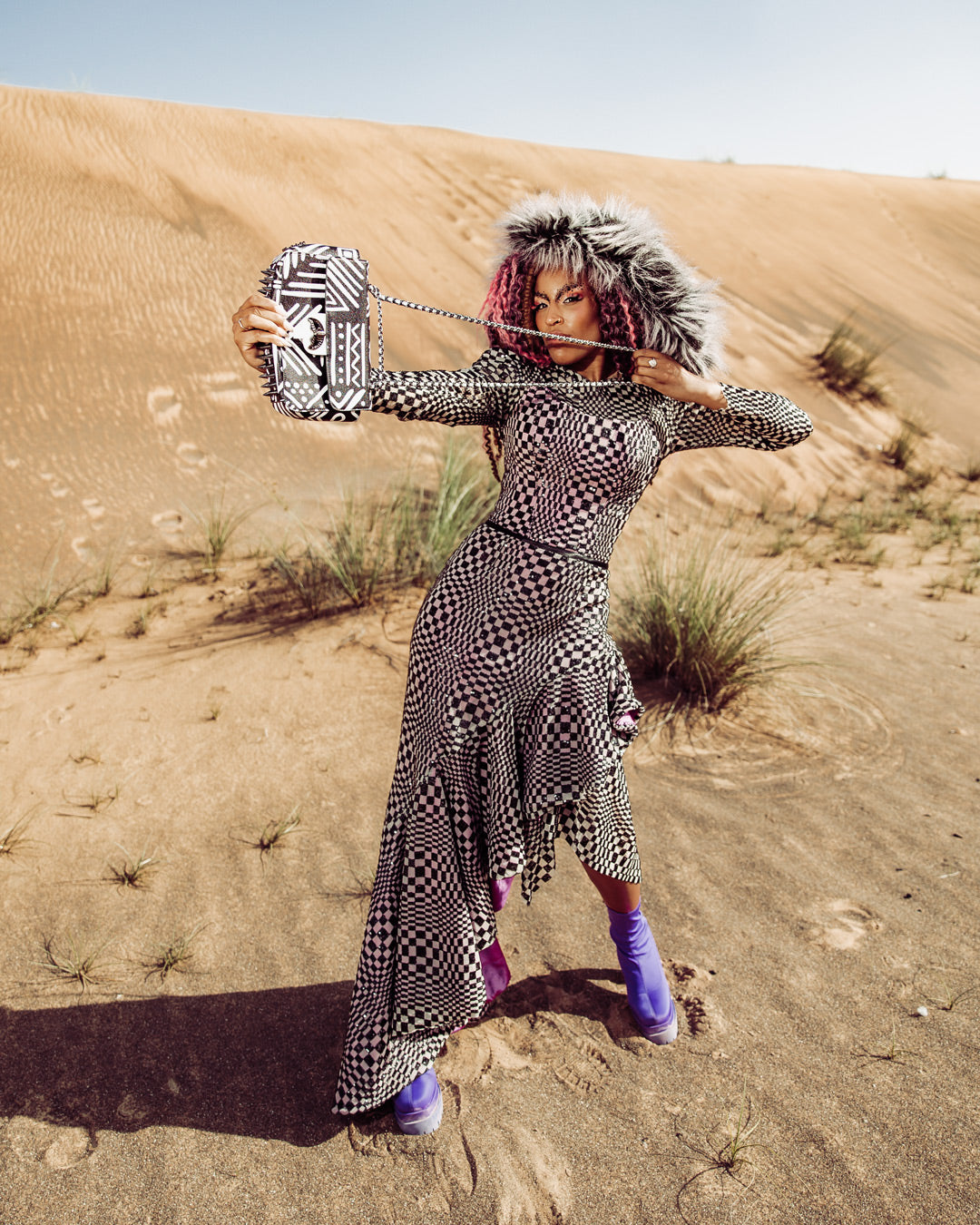 A.I.8 AFRICAN INTELLIGENCE ?C ORIGIN STORY SHARK HANDBAG - Image 4