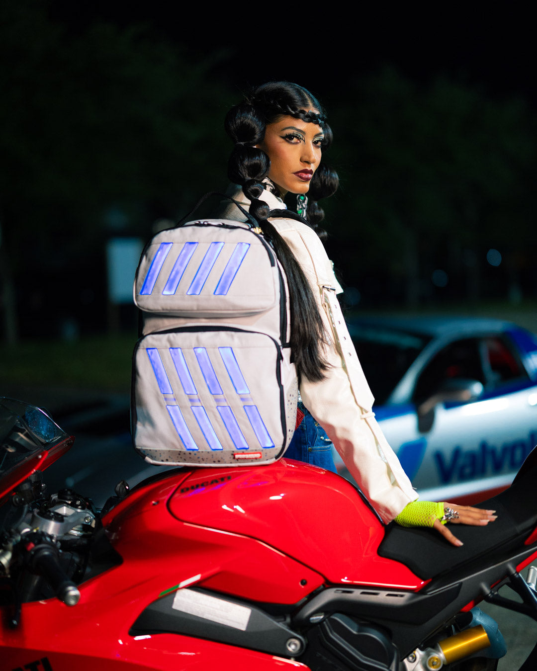 BAG TO THE FUTURE II ?C LED LIGHT-UP TROOPER BACKPACK - Image 12