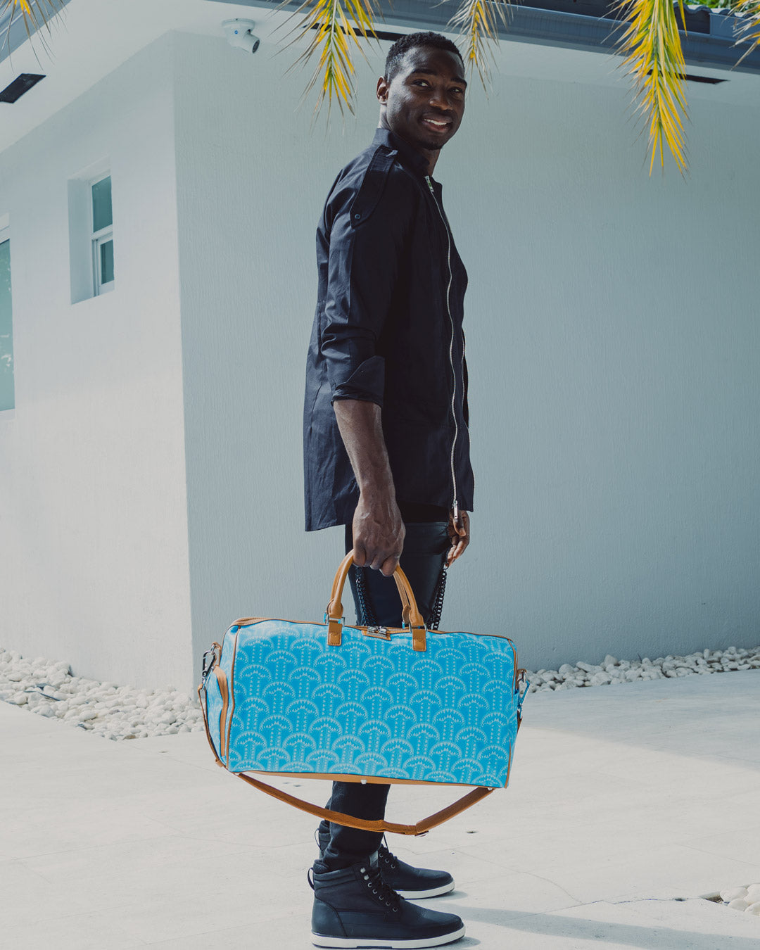 ILLUCHAINS TURQ DUFFLE - Image 3
