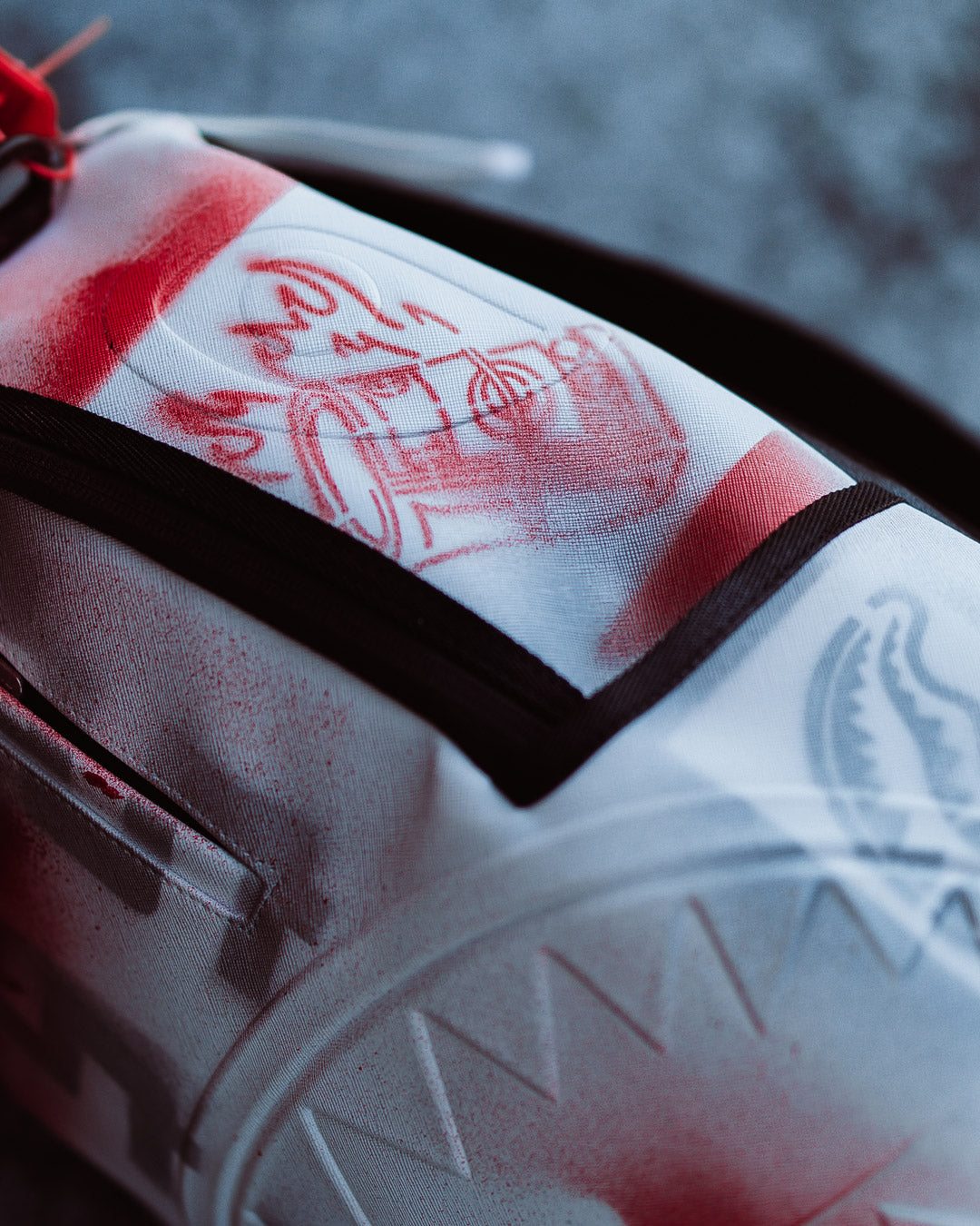 GRAFFITI ARTIST ?C DESIGN YOUR OWN BACKPACK ?C 9 STENCILS INCLUDED - Image 20